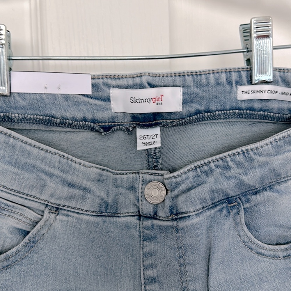☀️Skinnygirl Mid Rise Pull-on Crop Skinny, Size: 26 - Picture 3 of 4